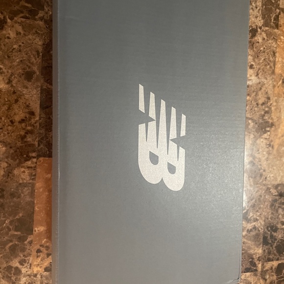 SOLD! New balance 327 sneakers,US men 8,US women 9 1/2.Brand New - Picture 5 of 5